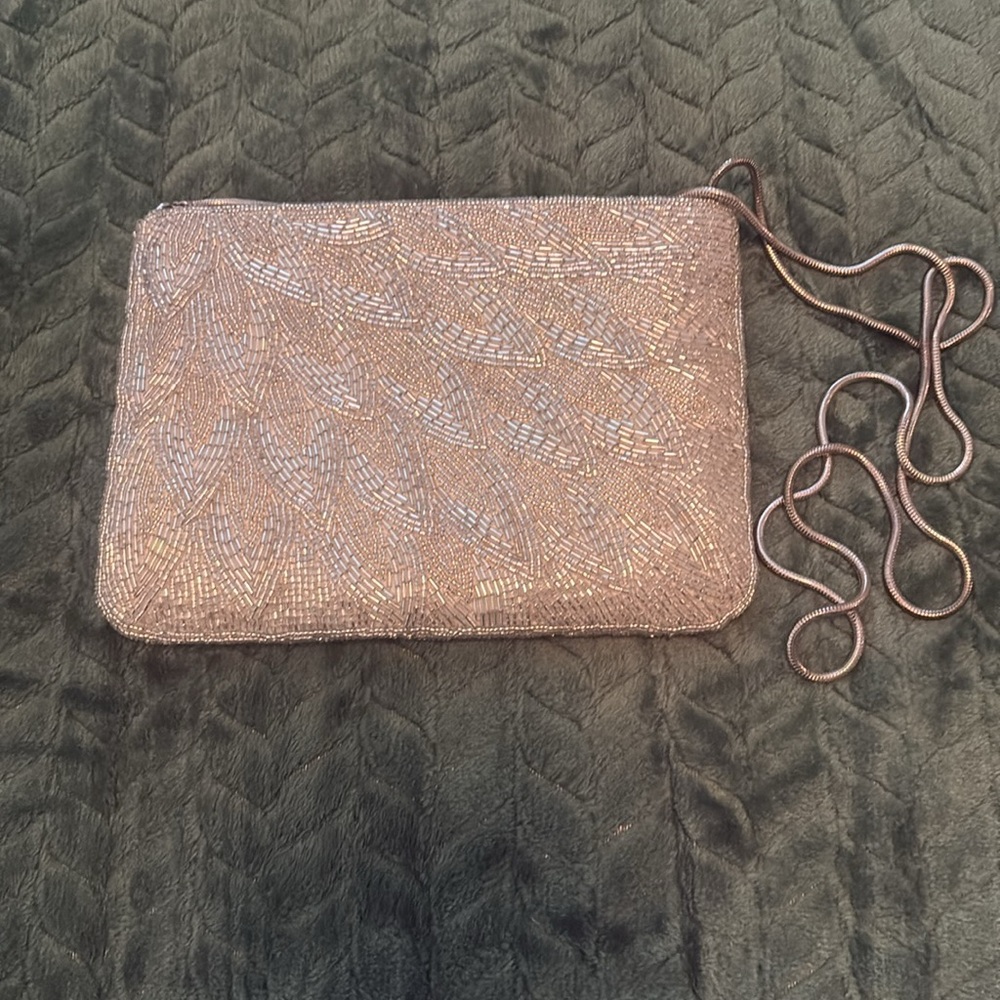 La Regale Silver Fully Beaded Bag Purse Mesh Shoulder Strap Zipper Closure - Picture 3 of 10